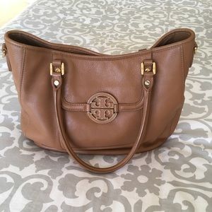 Tory Burch Amanda Hobo Bag